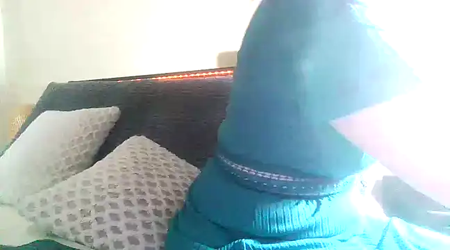 aussiepeaches online show from 03/19/25, 02:37