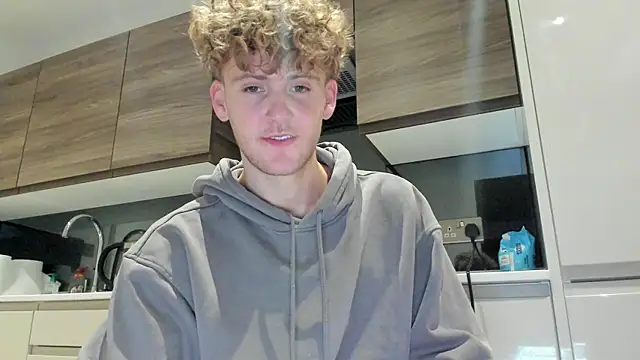 DominantAlex18 online show from 12/13/25, 10:37