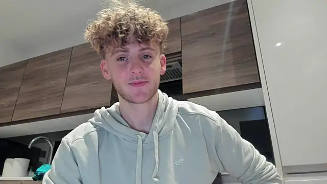 DominantAlex18 online show from 12/19/25, 03:19