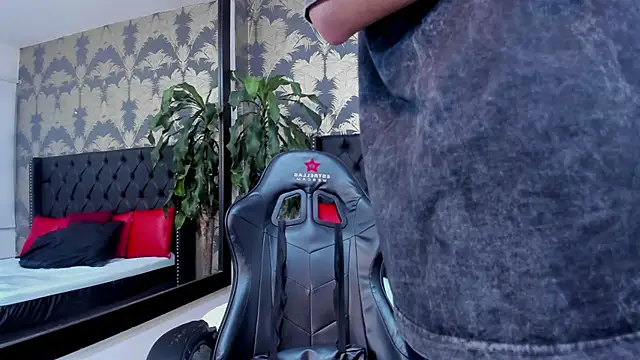 Lean Portman online show from 04/16/26, 03:02