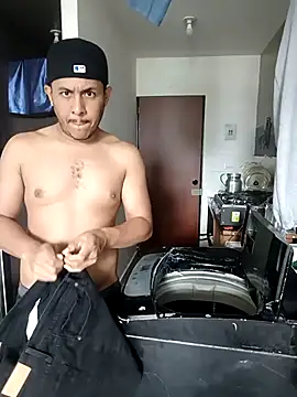 Snapshot of Misterjhons2 chatting on 10/03/25, 05:10 Misterjhons2 online show from 10/03/25, 05:10