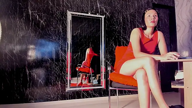 Nicollemillf online show from 10/22/25, 12:49