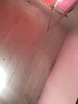 Snapshot of Wenlop chatting on 11/09/25, 04:27 Wenlop online show from 11/09/25, 04:27