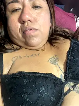 Snapshot of Wenlop chatting on 11/19/25, 11:05 Wenlop online show from 11/19/25, 11:05