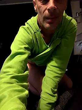 Snapshot of nolliebollieeeeeee chatting on 10/16/25, 08:10 nolliebollieeeeeee online show from 10/16/25, 08:10