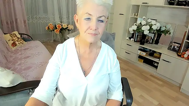 HotandMature online show from 12/18/25, 02:12