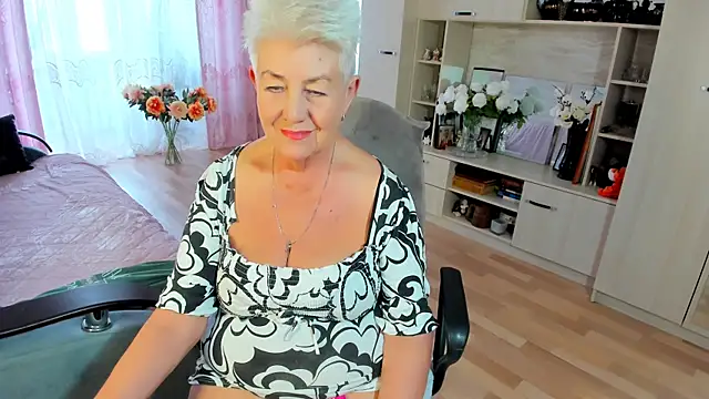HotandMature online show from 05/13/26, 11:07