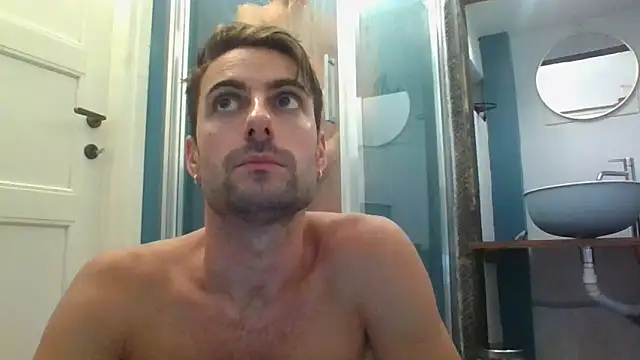 Amicisegreti online show from 10/03/25, 07:33