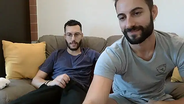 Amicisegreti online show from 11/22/25, 01:10