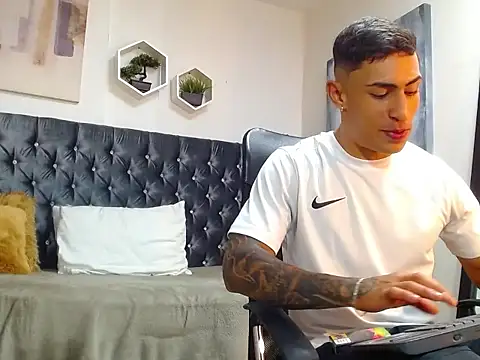 adrian ray online show from 10/03/25, 06:16