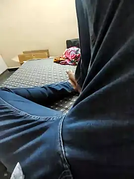 Snapshot of mommylover5 chatting on 11/03/25, 03:13 mommylover5 online show from 11/03/25, 03:13