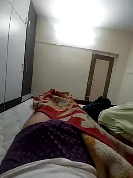 Snapshot of mommylover5 chatting on 11/23/25, 05:18 mommylover5 online show from 11/23/25, 05:18