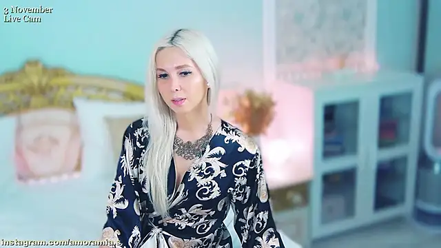 Snapshot of Amoramias chatting on 11/03/25, 07:37 Amoramias online show from 11/03/25, 07:37