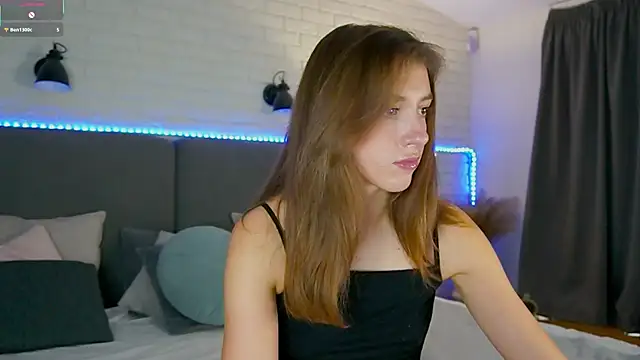 Snapshot of SweetVikki chatting on 10/20/25, 12:16 SweetVikki online show from 10/20/25, 12:16