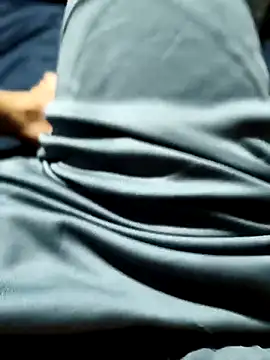 Snapshot of Aaia93 chatting on 10/20/25, 01:39 Aaia93 online show from 10/20/25, 01:39