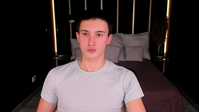 Snapshot of David__Diamond chatting on 11/08/25, 03:45 David Diamond online show from 11/08/25, 03:45