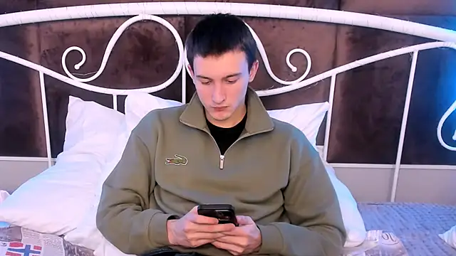 Snapshot of David__Diamond chatting on 11/19/25, 04:18 David Diamond online show from 11/19/25, 04:18