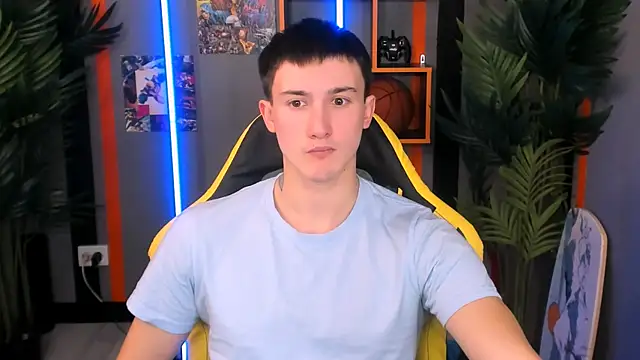 David  Diamond online show from 12/04/25, 04:05