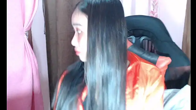 Snapshot of Chubby_HotLady chatting on 10/24/25, 09:17 Chubby HotLady online show from 10/24/25, 09:17