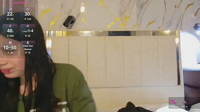 Olivia11  online show from 04/07/26, 01:00