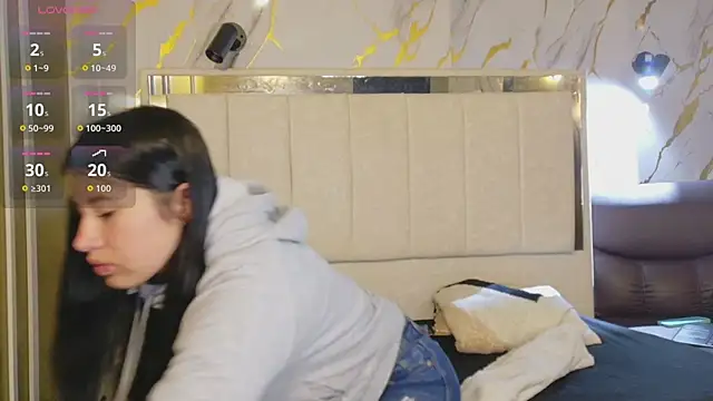 Olivia11  online show from 04/10/26, 12:32