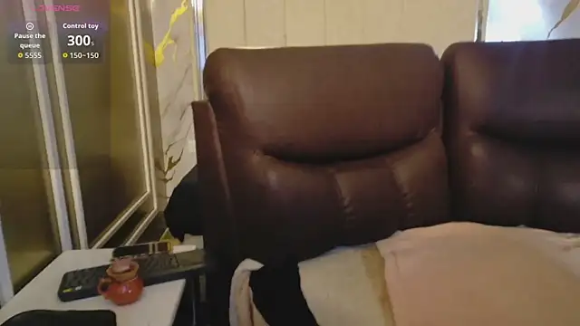 Olivia11  online show from 04/17/26, 01:14