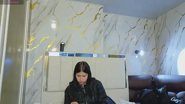 Olivia11  online show from 05/22/26, 12:44