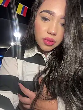 SofiaWildee online show from 07/05/26, 03:13