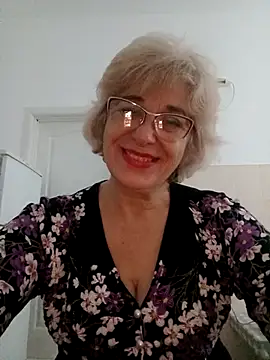 52MiaLove02 online show from 11/20/25, 05:40