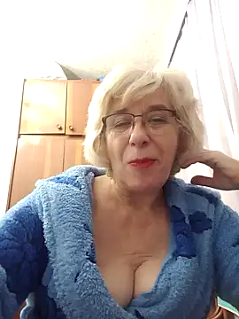 52MiaLove02 online show from 11/29/25, 06:11