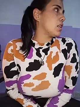 kariciasecreta online show from 05/18/26, 02:29