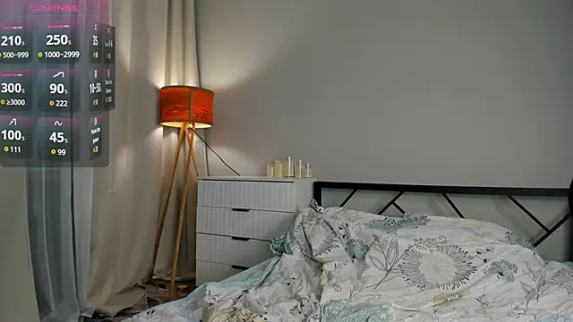 ErinBissonnette online show from 10/13/25, 06:41