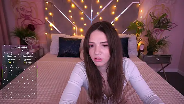 MirielleNymph online show from 04/06/26, 12:28