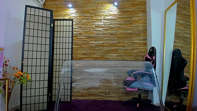 Jelly Bee online show from 12/18/25, 08:15