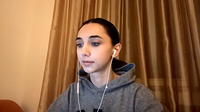 LinaMour online show from 09/25/25, 10:13