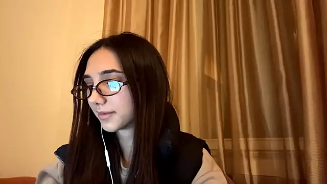 LinaMour online show from 09/29/25, 10:14