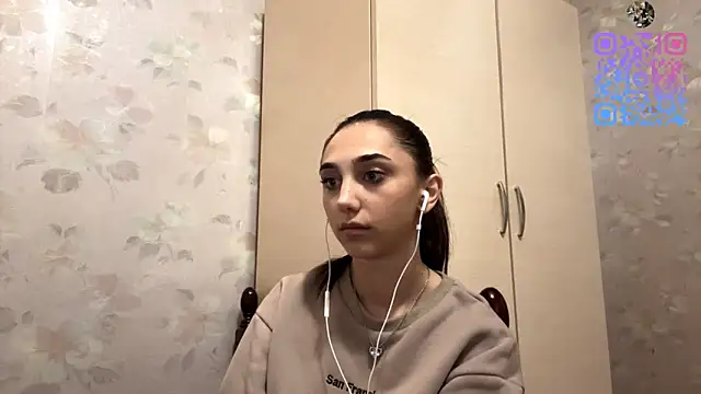 LinaMour online show from 10/16/25, 10:11