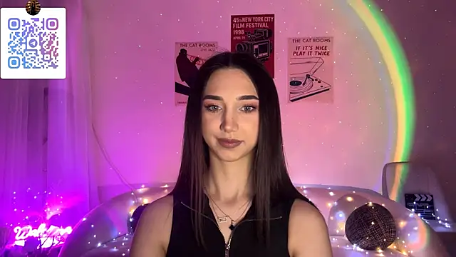 LinaMour online show from 04/12/26, 10:26