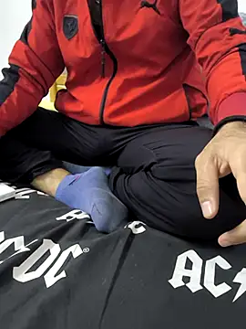 yazinyazin1 online show from 11/11/25, 10:43