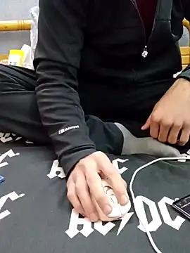 yazinyazin1 online show from 12/20/25, 05:58