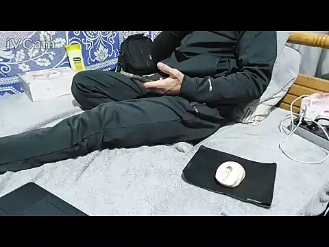 yazinyazin1 online show from 02/11/26, 06:24