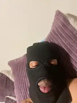 fitsexyman online show from 04/05/26, 09:34