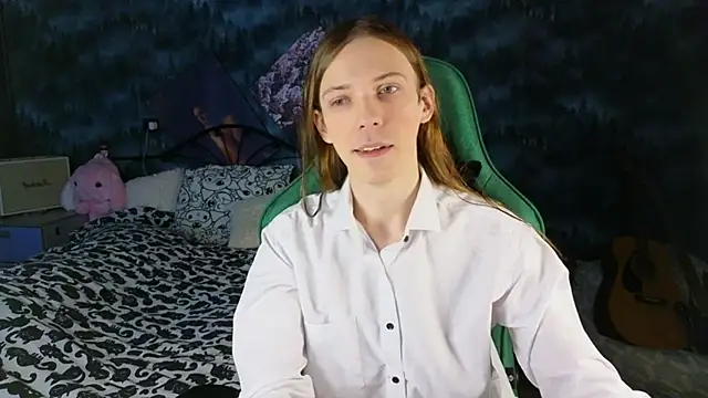 Snapshot of artass2 chatting on 11/08/25, 06:40 artass2 online show from 11/08/25, 06:40