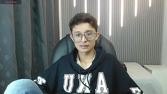 SantiagoRusso18 online show from 03/05/26, 12:34