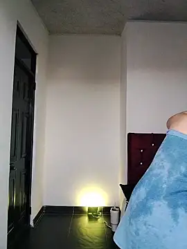 Snapshot of Eva_Clark01 chatting on 11/19/25, 11:21 Eva Clark01 online show from 11/19/25, 11:21