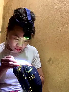 Snapshot of tuyetnhi-00 chatting on 09/09/25, 02:00 tuyetnhi-00 online show from 09/09/25, 02:00