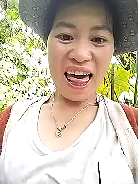 Snapshot of tuyetnhi-00 chatting on 09/24/25, 02:26 tuyetnhi-00 online show from 09/24/25, 02:26