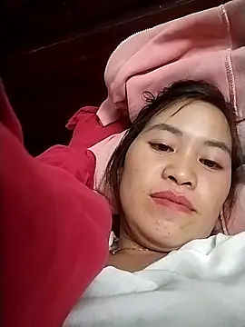 Snapshot of tuyetnhi-00 chatting on 10/04/25, 05:00 tuyetnhi-00 online show from 10/04/25, 05:00