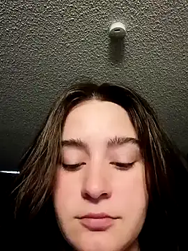 freakylittlebitch69 online show from 10/01/25, 05:41