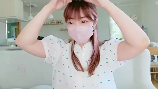 SUZU 1201 online show from 05/25/26, 04:07
